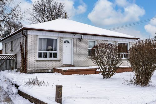 34/36 Centre St, Angus, ON, L0M1B0 | Card Image