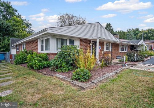 205 Oak Knoll Rd, NEW CUMBERLAND, PA, 17070-2836 | Card Image