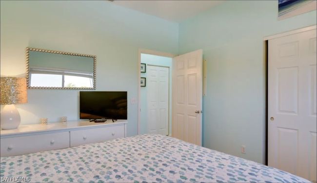 Large closet and lots of natural light. | Image 21