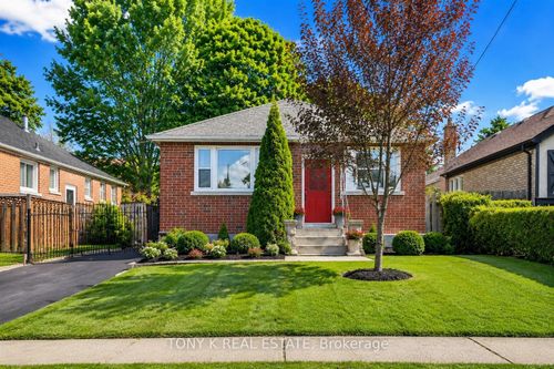 654 Grierson St, Oshawa, ON, L1G5J4 | Card Image