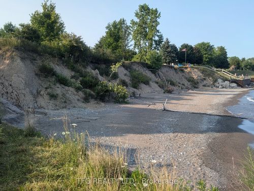 888 Hiawatha Beach, Wheatley, ON, N0P2P0 | Card Image