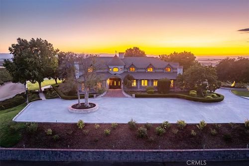 8283 Cross Canyons Rd, San Miguel, CA, 93451-9583 | Card Image