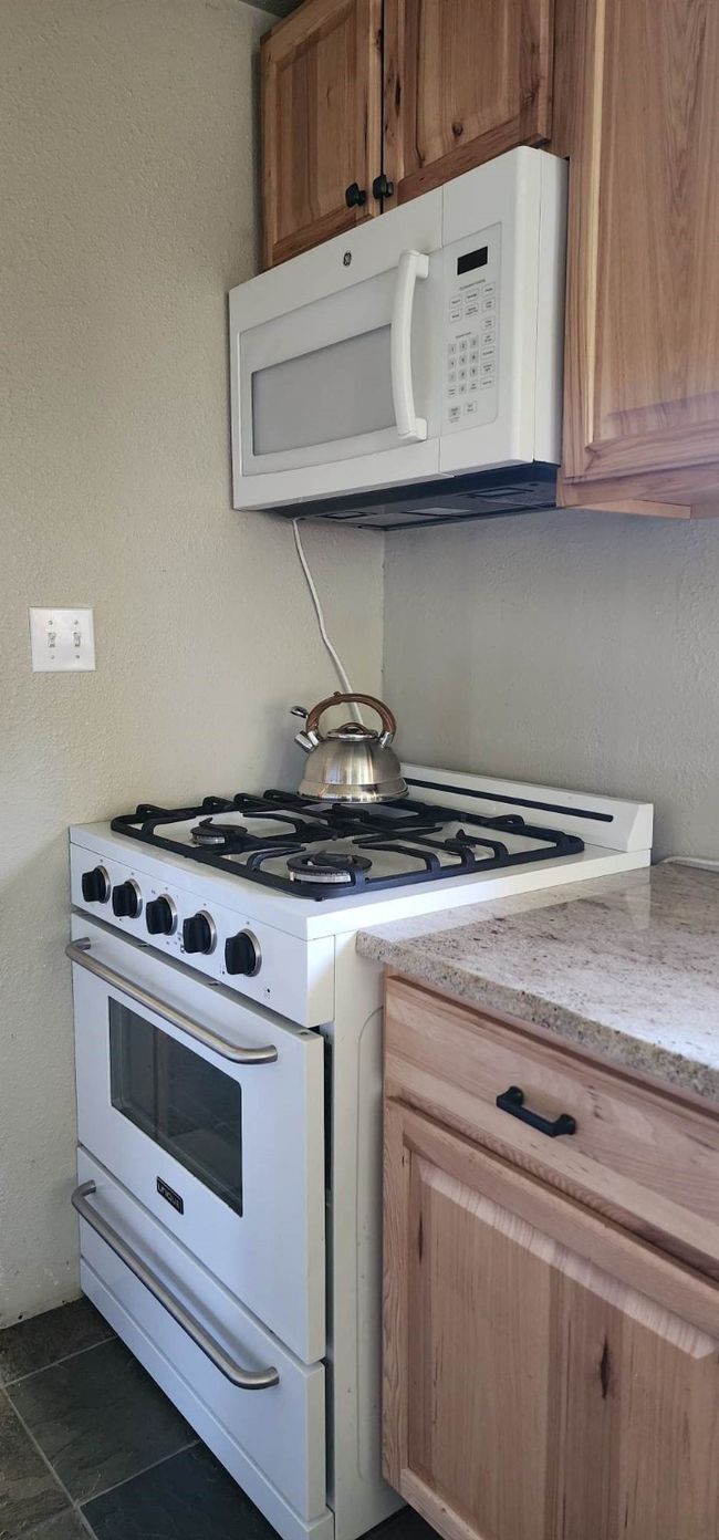 30467 S Fork Yaak Rd, House other with 2 bedrooms, 1 bathrooms and null parking in Troy MT | Image 7