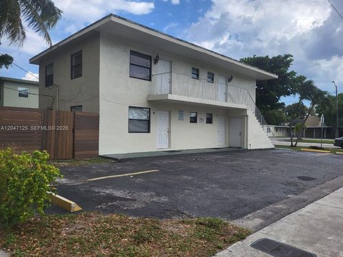 b-15 Ne 13th St, Fort Lauderdale, FL, 33304-1037 | Card Image