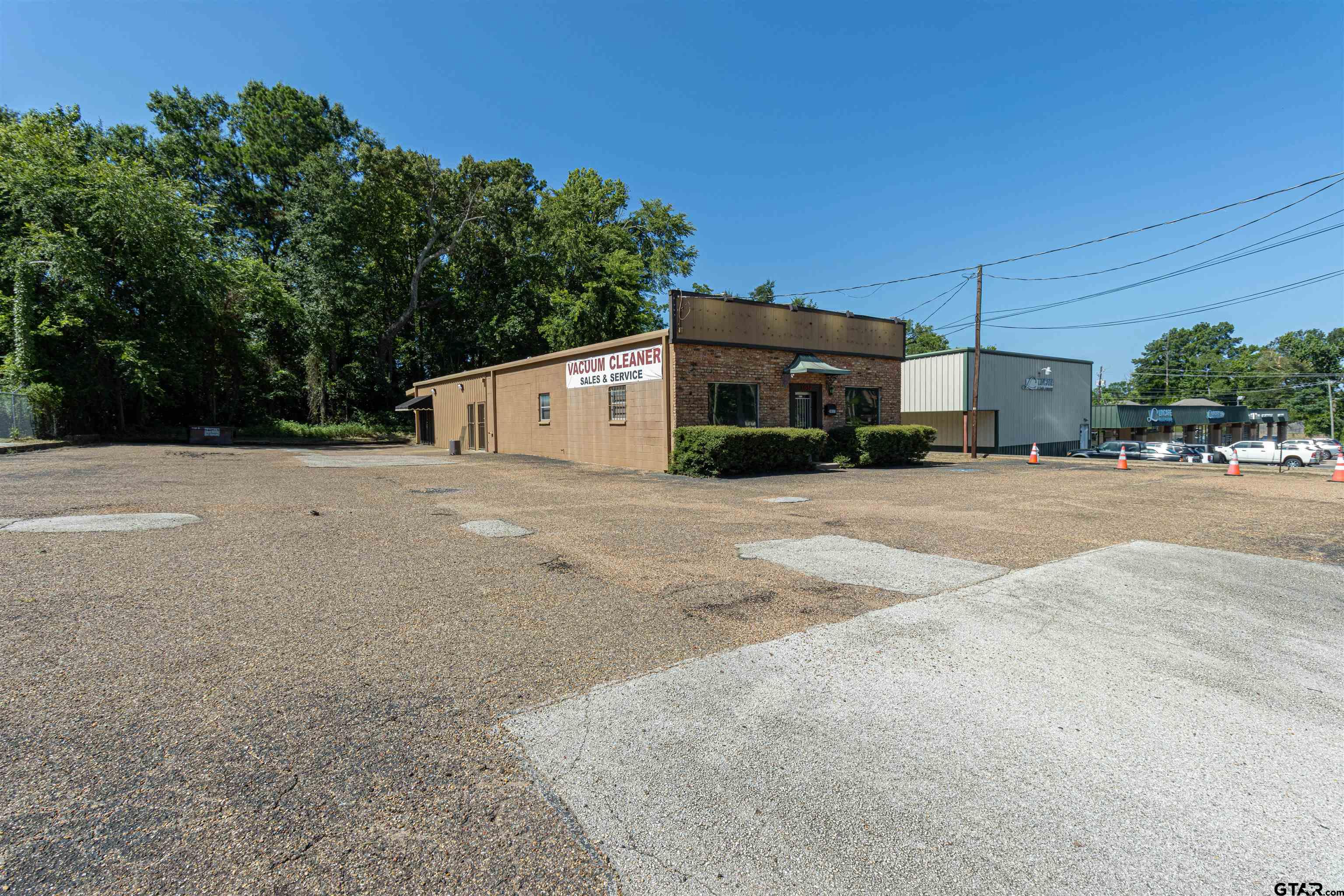 Commercial Lease in Tyler 3