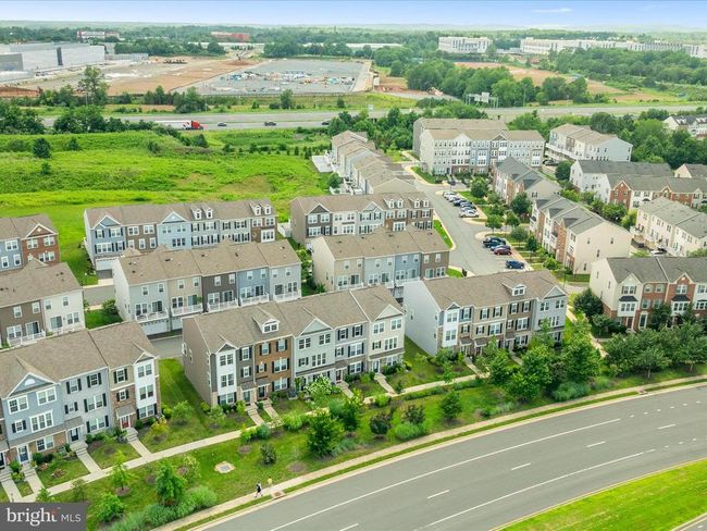 7022 Mongoose Trl, Townhouse with 3 bedrooms, 4 bathrooms and null parking in GAINESVILLE VA | Image 36