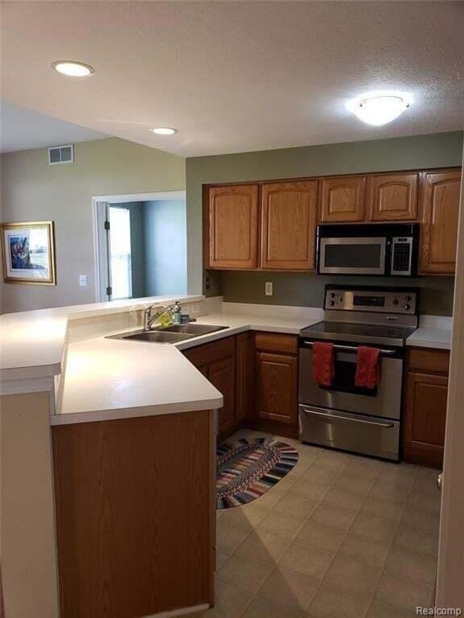 71 - 1489 Fox Pointe Cir, Condo with 2 bedrooms, 2 bathrooms and null parking in Ann Arbor MI | Image 10