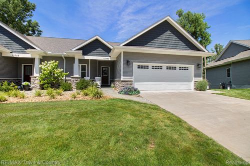 13354 Julie Anne Ct, Fenton, MI, 48430-3009 | Card Image