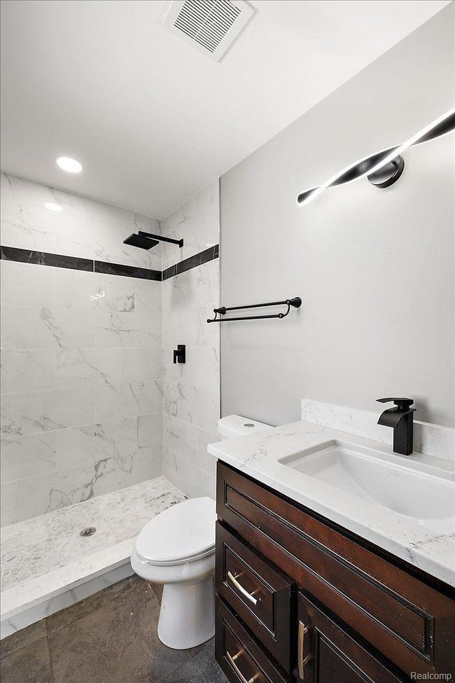 20817 Parkside Blvd, House other with 2 bedrooms, 2 bathrooms and null parking in Ferndale MI | Image 14