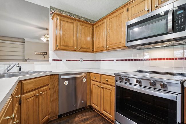 902 Bobwhite Ln, House other with 4 bedrooms, 2 bathrooms and null parking in Whitehouse TX | Image 14