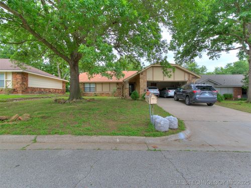 2957 65th St, Tulsa, OK, 74132-1318 | Card Image