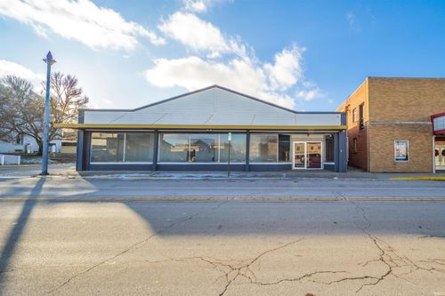 235 S Main St, New Castle, IN, 47362-4233 | Card Image