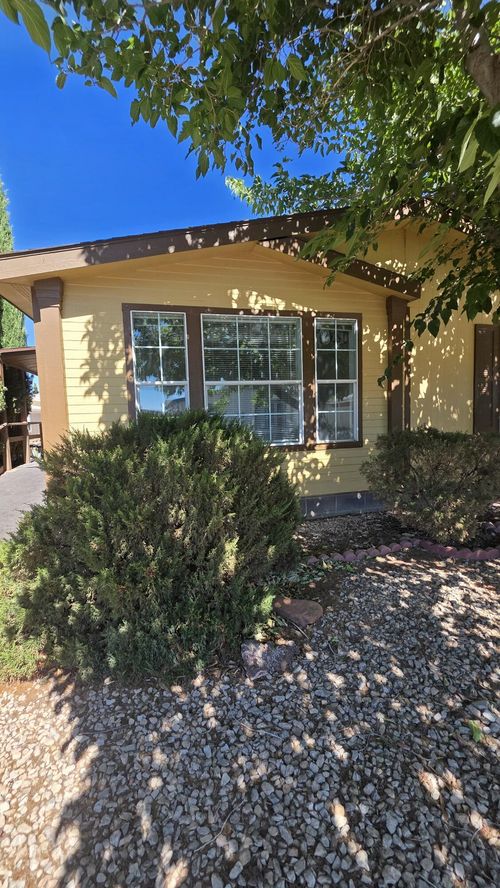 52 N 3910 W, Hurricane, UT, 84737-2798 | Card Image