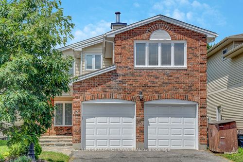 12 Pickwick Dr, Nepean, ON, K2J3G1 | Card Image