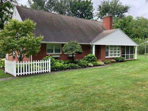 21687 Shiawassee Dr, Cassopolis, MI, 49031-9454 | Card Image