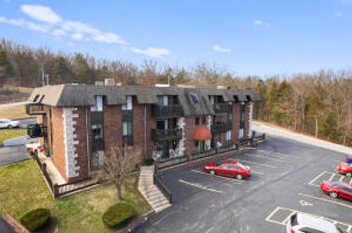 180 Wilshire 93 Drive, Hollister, MO, 65672 | Card Image