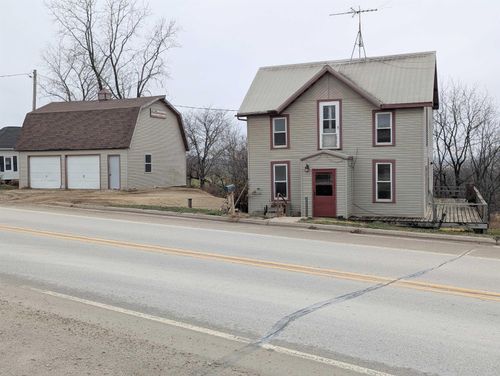 1464 Highway 9, Lansing, IA, 52151-7689 | Card Image