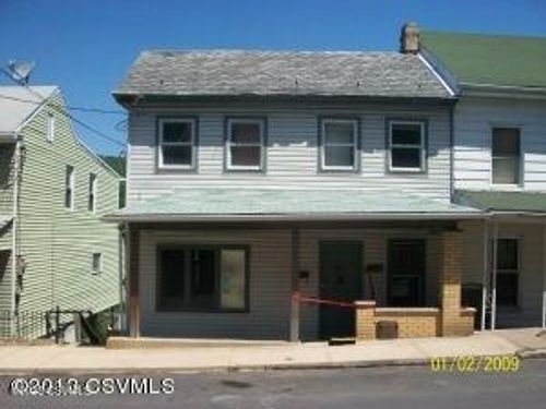 1221 Chemung St, Coal Township, PA, 17866-3802 | Card Image