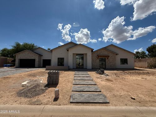 7053 E Dreyfus Ave, Scottsdale, AZ, 85254-4011 | Card Image