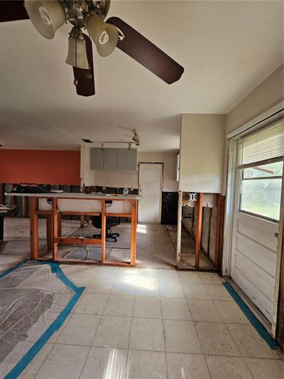 5342 Colewood Place, House other with 2 bedrooms, 2 bathrooms and null parking in Sarasota FL | Image 2