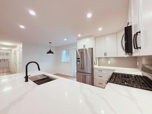 1967 Dorset Ave, Port Coquitlam, BC, V3B2A6 | Card Image