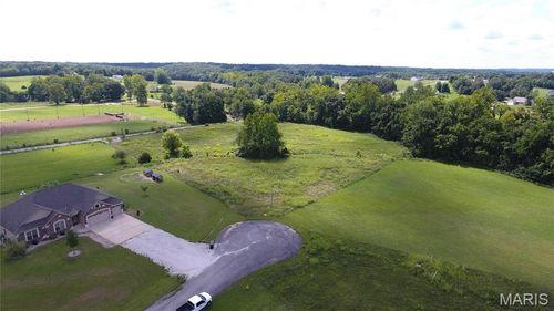 26 Gallant Dr Or 11 Sassfrass, Troy, MO, 63379 | Card Image