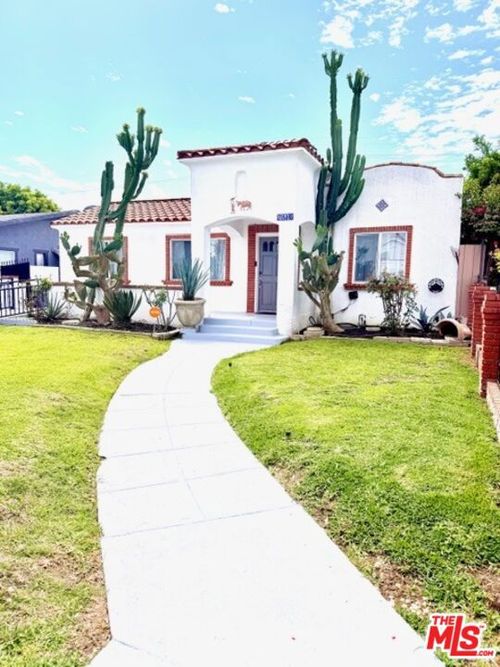 2940 Live Oak St, Huntington Park, CA, 90255 | Card Image