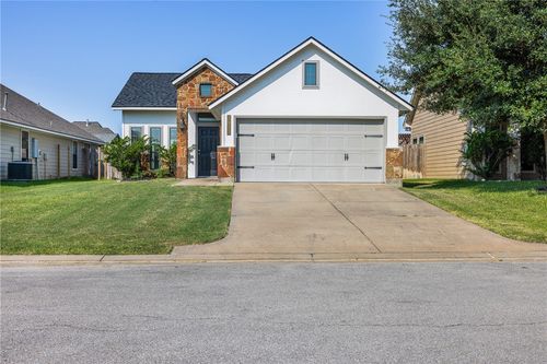 2025 Turning Leaf Dr, Bryan, TX, 77807-5118 | Card Image