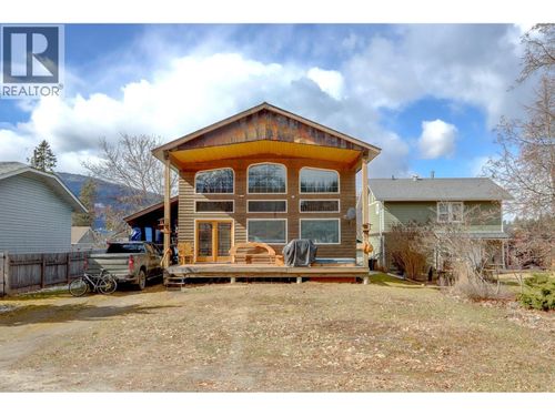 308 3rd Ave Nw, Nakusp, BC, V0G1R0 | Card Image