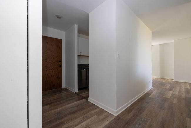 APT-3L - 1833 Four Lakes Ave, Condo with 2 bedrooms, 1 bathrooms and 1 parking in Lisle IL | Image 10