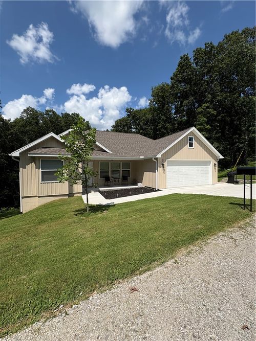 8 Ampthill Ln, Bella Vista, AR, 72714-4070 | Card Image