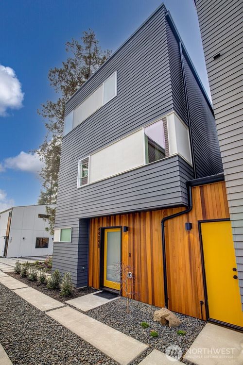 4405 S Holly St, Seattle, WA, 98118 | Card Image