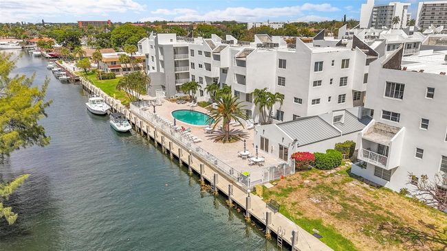 APT-401D - 2860 Ne 14 Th Street Cswy, Condo with 2 bedrooms, 2 bathrooms and null parking in Pompano Beach FL | Image 50