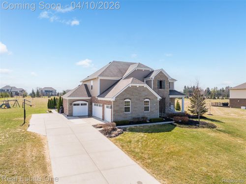 120 Crestview Dr, Rochester, MI, 48306-4674 | Card Image