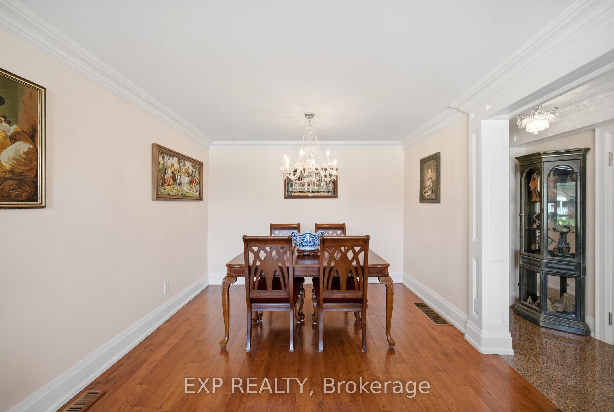 Residential in Toronto W04 5
