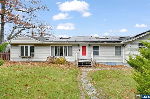 699 Shore Rd, Hewitt, NJ, 07421-3204 | Card Image