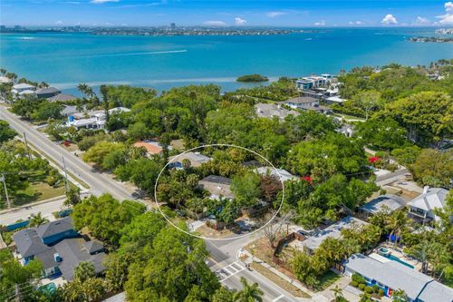 3424 Old Oak Dr, Sarasota, FL, 34239-5837 | Card Image