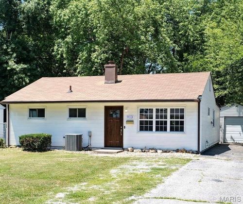 913 N 38th St, Belleville, IL, 62226-5416 | Card Image