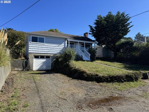94246 1st St, Gold Beach, OR, 97444-7769 | Card Image