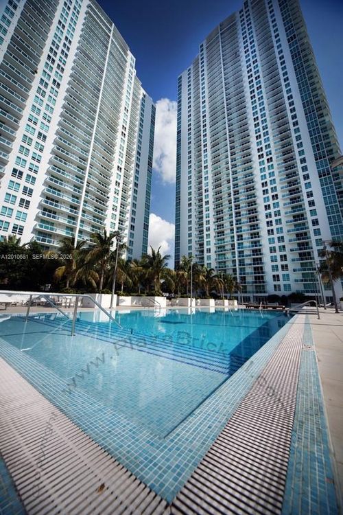1001-951 Brickell Ave, Miami, FL, 33131-3933 | Card Image