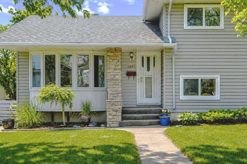 3816 Brighton Dr Nw, Calgary, AB, T2L1G8 | Card Image