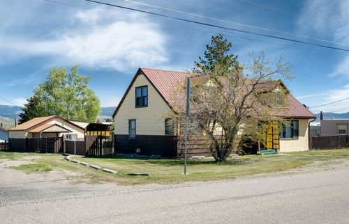 709 Oregon St, Deer Lodge, MT, 59722-1318 | Card Image