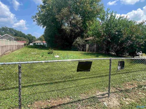 816 Peachtree St Nw, Huntsville, AL, 35816-3936 | Card Image