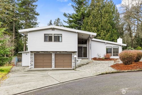 23255 133rd Ave Se, Kent, WA, 98042-3215 | Card Image
