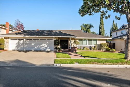 728 S Vale Ave, Anaheim, CA, 92806-4718 | Card Image