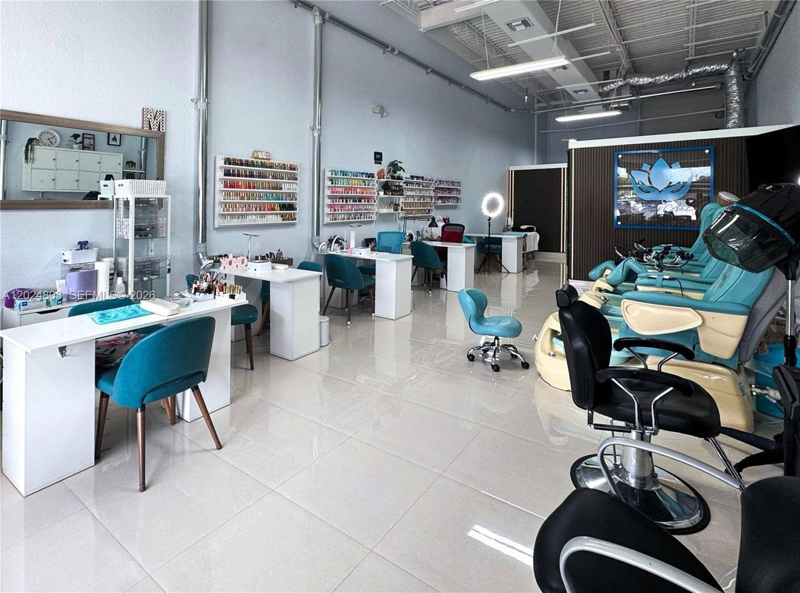 Business Opportunity in Tamarac 4