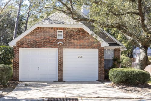 206 Parkwood Cir, Niceville, FL, 32578-9713 | Card Image