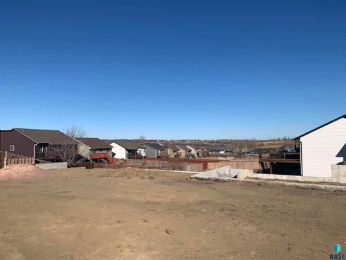 1001 Archer Ave, Sioux Falls, SD, 57103 | Card Image