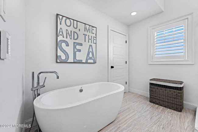27 17 Th St, House other with 5 bedrooms, 5 bathrooms and null parking in Surf City NJ | Image 56