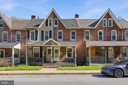 348 Valley Rd, COATESVILLE, PA, 19320-2939 | Card Image